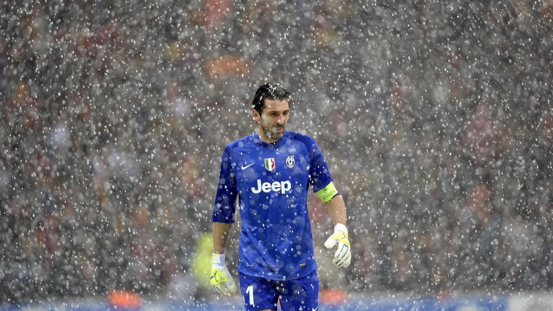 法尔克透露，穆西亚拉年收入3000万欧元，登顶拜仁薪资榜